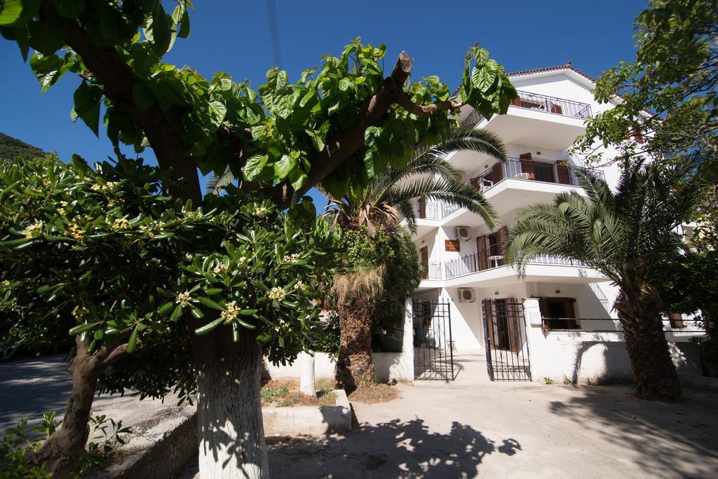 Maria Parameriti Apartments Poros  Eksteriør billede