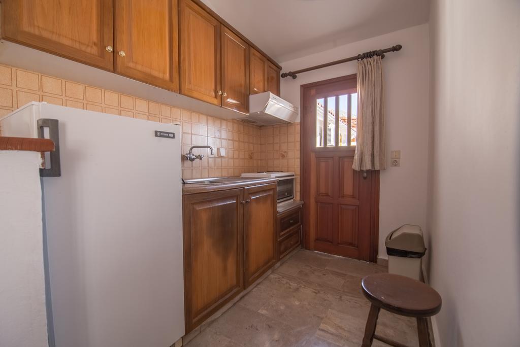 Maria Parameriti Apartments Poros  Eksteriør billede