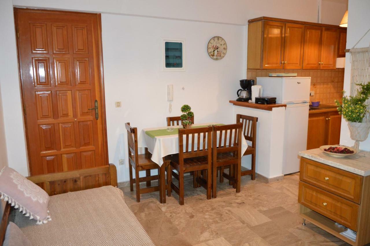Maria Parameriti Apartments Poros  Eksteriør billede